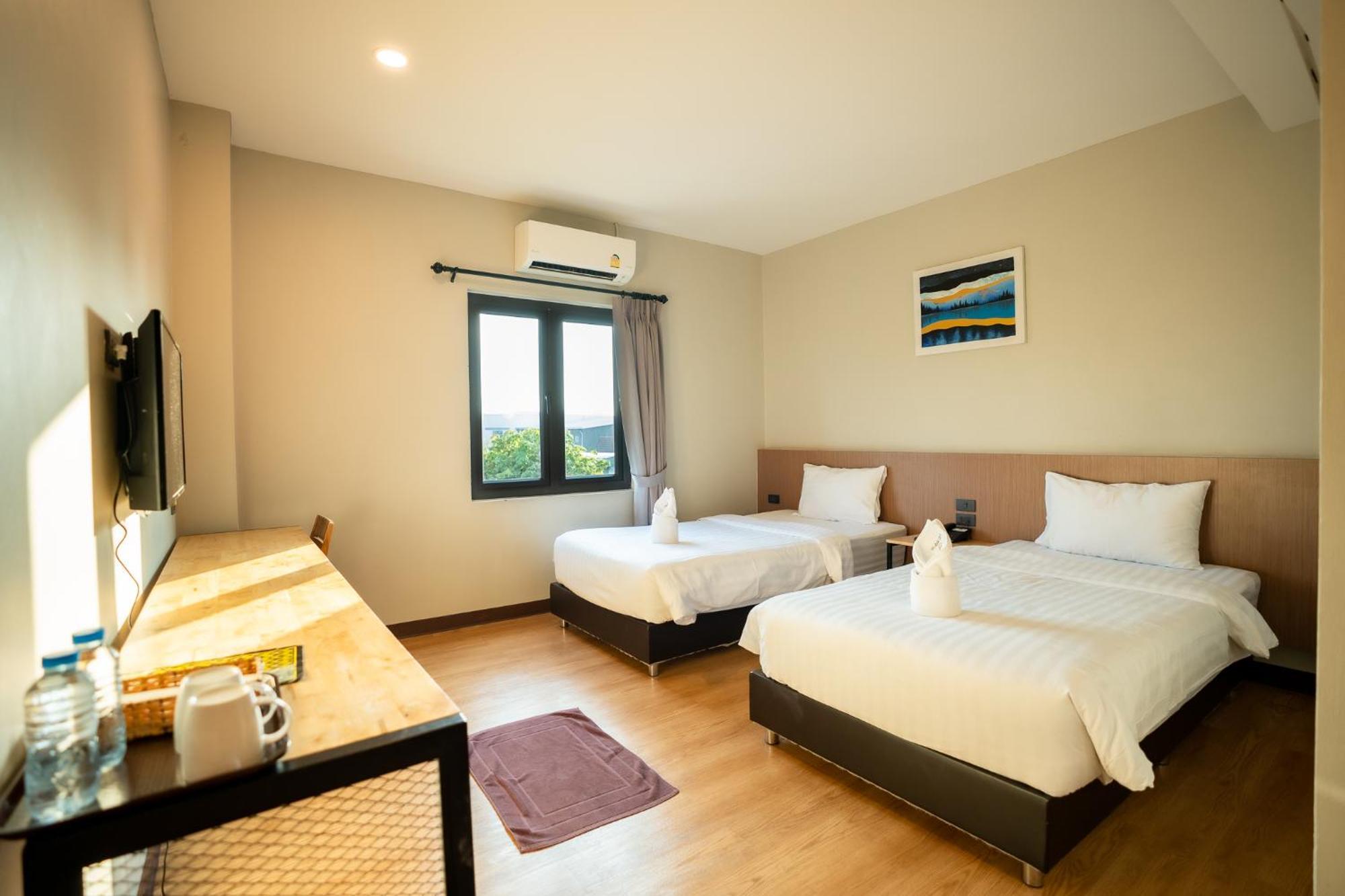 Siri Hotel Vientiane Exterior photo